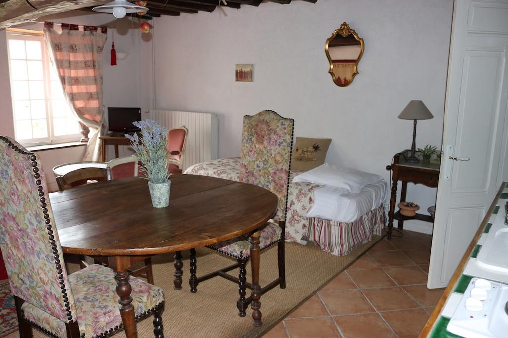Maison D'Hotes Moulin Du Bas Pese مو بري شانبورْ المظهر الخارجي الصورة